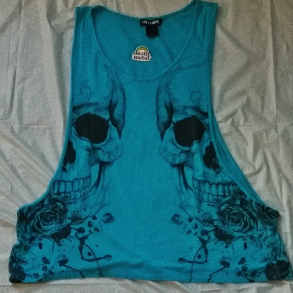 Skull Tank - Picture 2 of 2